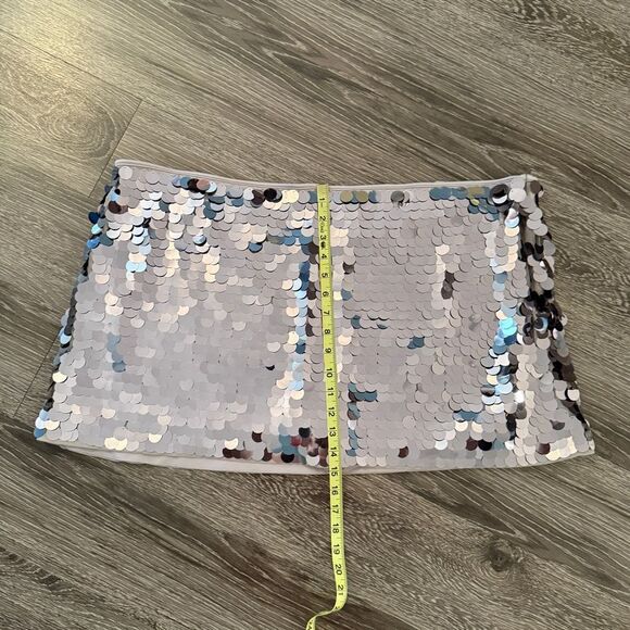 Abercrombie & Fitch Mid Rise Sequin Skirt - Picture 4 of 6